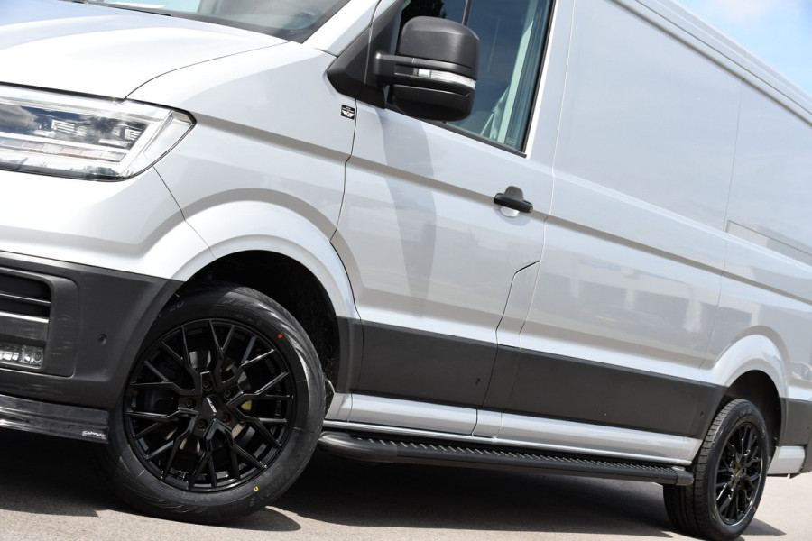 Volkswagen Crafter 2.0 TDI L3H2 Highline PB Edition Adaptieve Cruise, Camera, 360 Sensoren, Carplay, LED, Trekhaak, Automaat, Uniek!