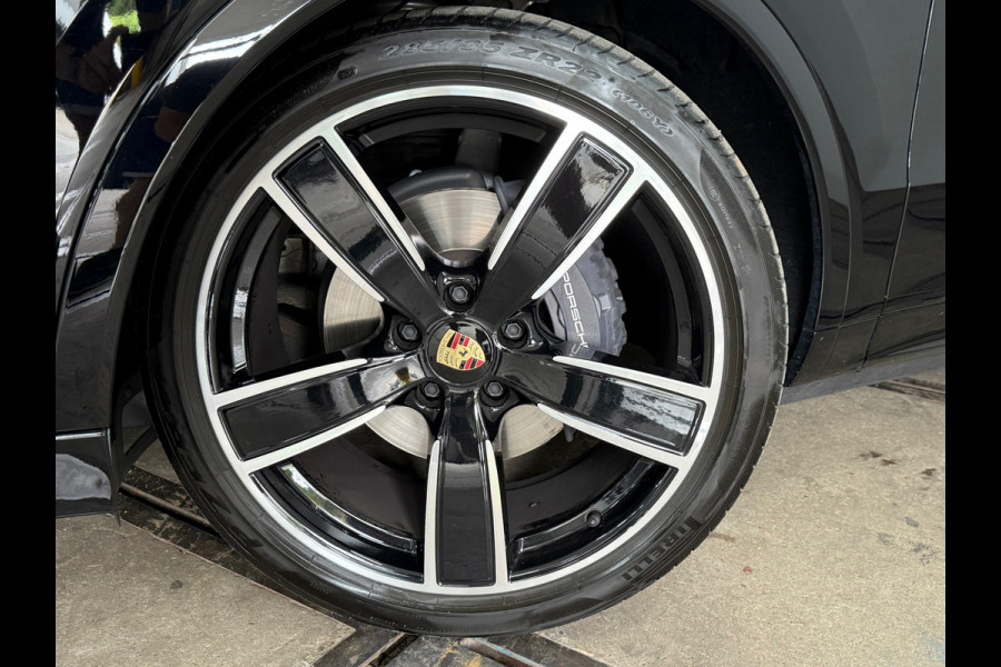 Porsche Cayenne 3.0 E-Hybrid Platinum Edition | Sportchrono | Luchtvering | SportDesign