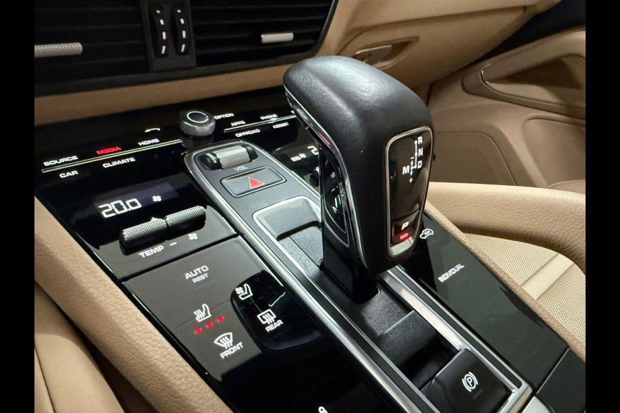 Porsche Cayenne 3.0 E-Hybrid Platinum Edition | Sportchrono | Luchtvering | SportDesign