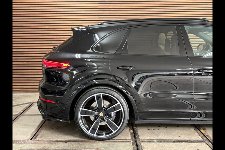 Porsche Cayenne 3.0 E-Hybrid Platinum Edition | Sportchrono | Luchtvering | SportDesign