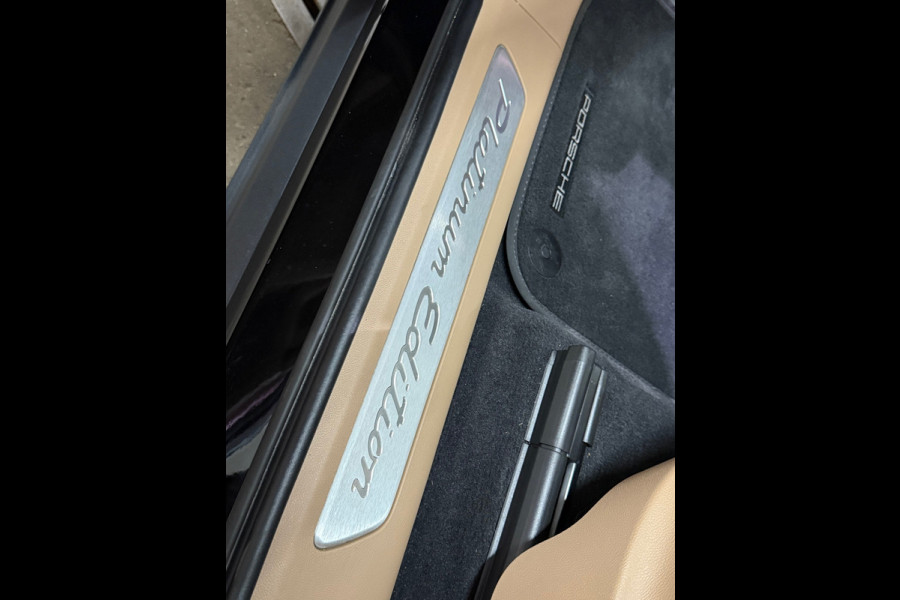 Porsche Cayenne 3.0 E-Hybrid Platinum Edition | Sportchrono | Luchtvering | SportDesign