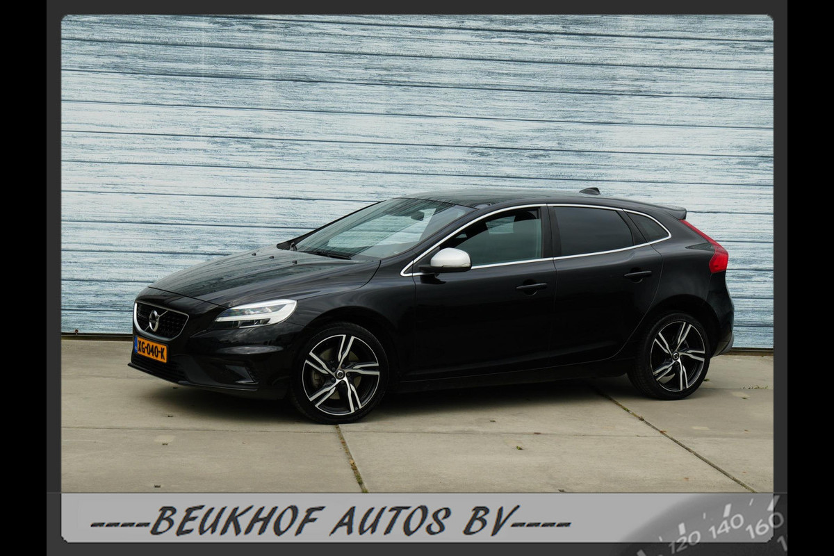 Volvo V40 1.5 T3 Polar+ Panorama Trekhaak Cam Harman Kardon Volvo V40 1.5 T3 Polar+ Panorama Trekhaak Cam Harman Kardon