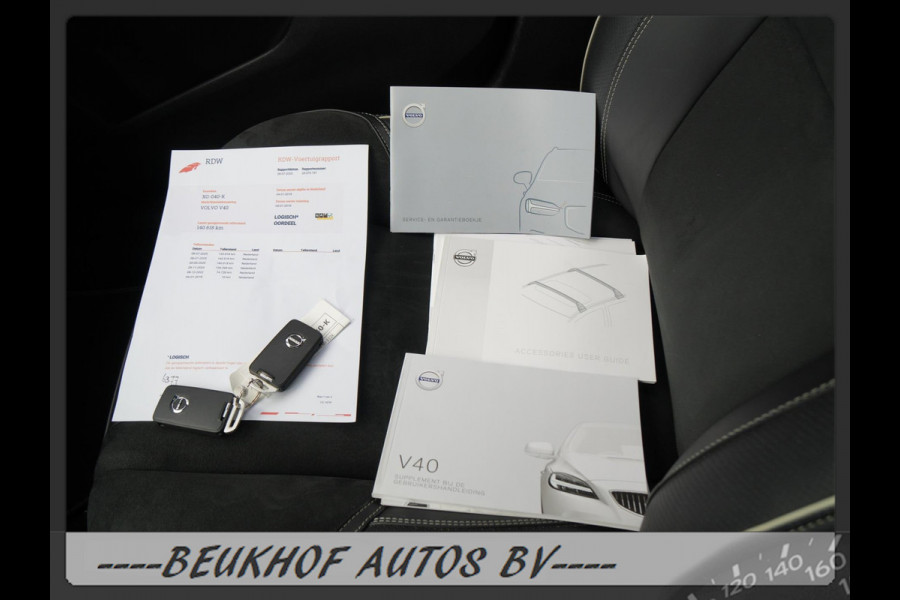 Volvo V40 1.5 T3 Polar+ Panorama Trekhaak Cam Harman Kardon