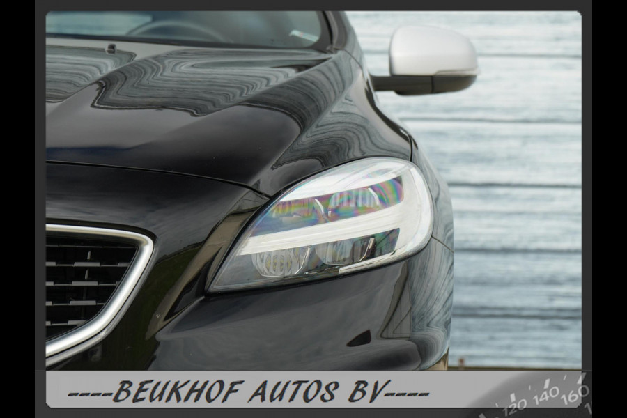 Volvo V40 1.5 T3 Polar+ Panorama Trekhaak Cam Harman Kardon
