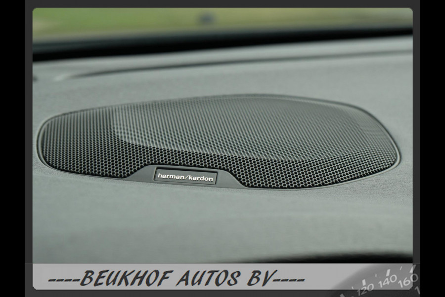 Volvo V40 1.5 T3 Polar+ Panorama Trekhaak Cam Harman Kardon