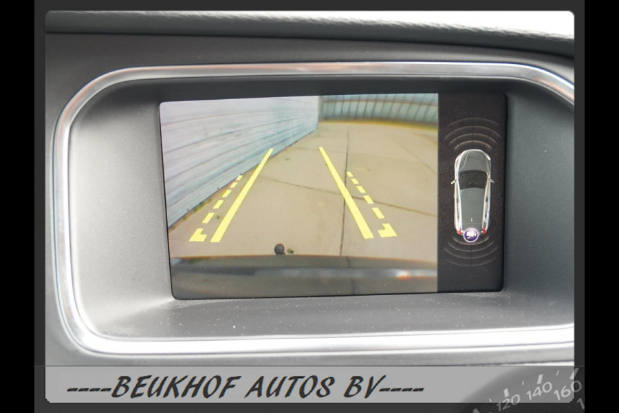 Volvo V40 1.5 T3 Polar+ Panorama Trekhaak Cam Harman Kardon