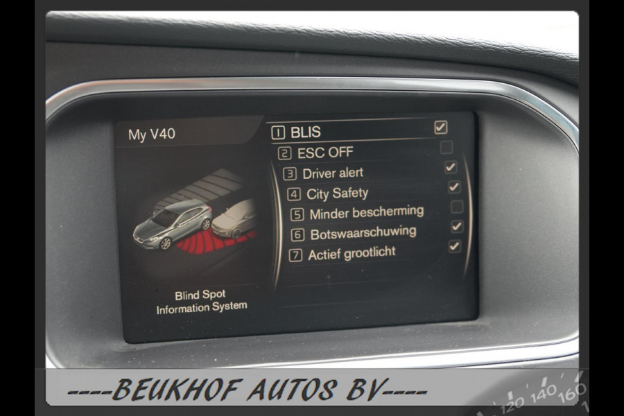 Volvo V40 1.5 T3 Polar+ Panorama Trekhaak Cam Harman Kardon