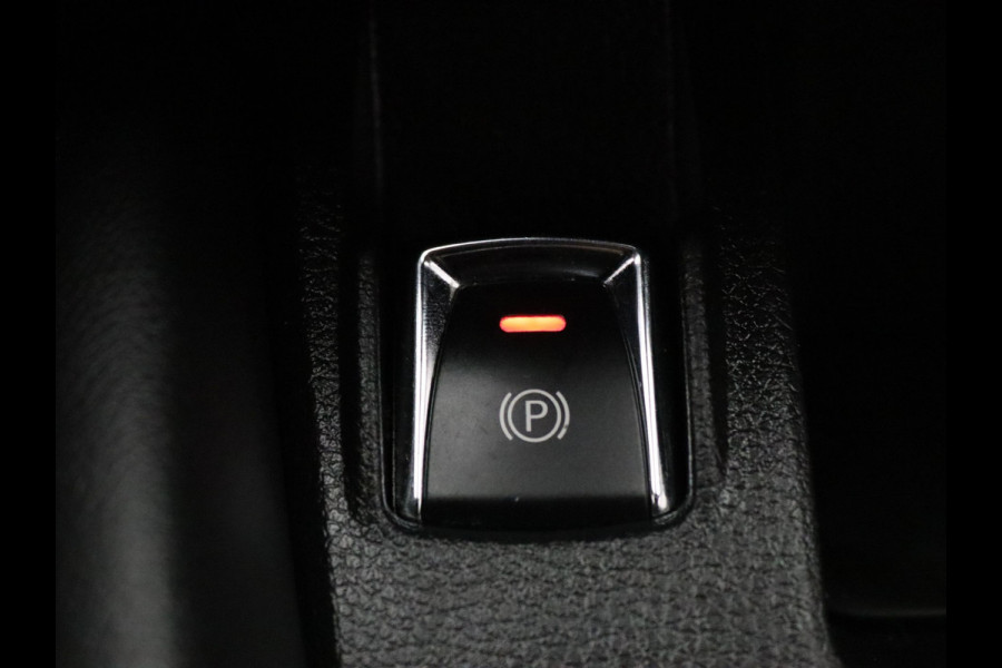 Nissan QASHQAI 160pk DIG-T N-Connecta 360° Camera | Cruise | Navi | Parkeersens. v+a | Trekhaak