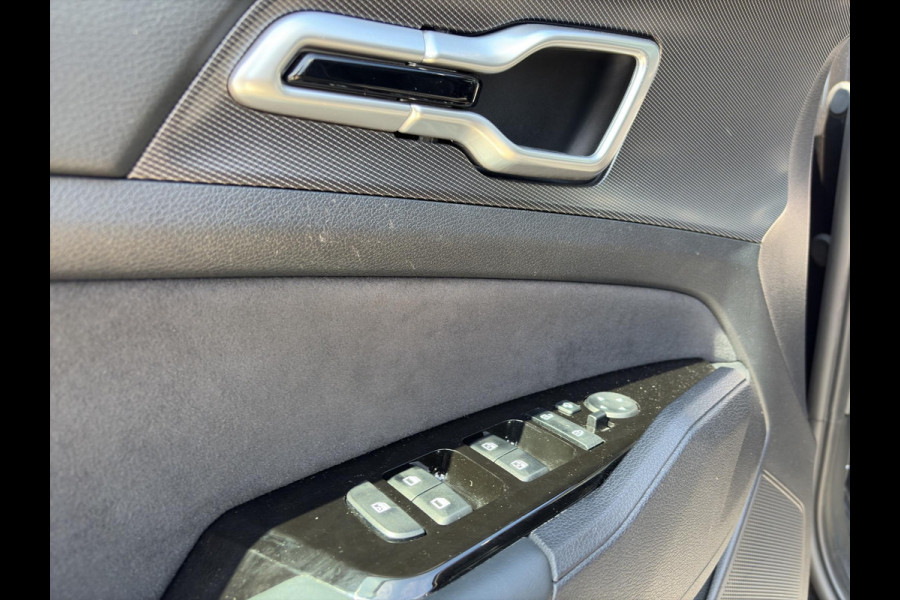 Kia Sportage 1.6 T-GDi Hybrid GT-Line Automaat | Camera | Cruise | Apple Carplay & Android Auto | Stoel & Stuurverwarming | Pano | Elektrische Stoelen | Sensoren |