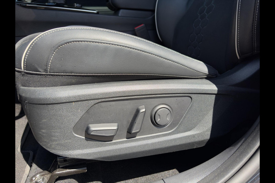 Kia Sportage 1.6 T-GDi Hybrid GT-Line Automaat | Camera | Cruise | Apple Carplay & Android Auto | Stoel & Stuurverwarming | Pano | Elektrische Stoelen | Sensoren |