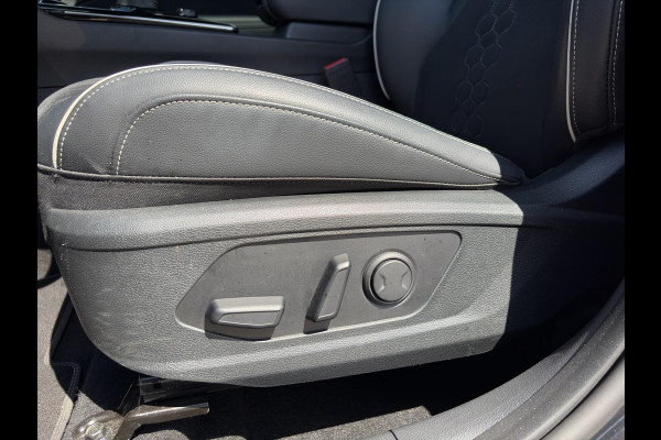 Kia Sportage 1.6 T-GDi Hybrid GT-Line Automaat | Camera | Cruise | Apple Carplay & Android Auto | Stoel & Stuurverwarming | Pano | Elektrische Stoelen | Sensoren |