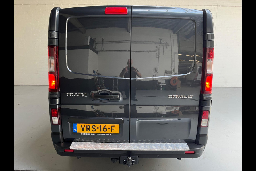 Renault Trafic 2.0 dCi 110PK euro6 T30 L2H1 Comfort 3Persoons, Airco, CruiseControl, Trekhaak, Metallic, RIJKLAARPRIJS!