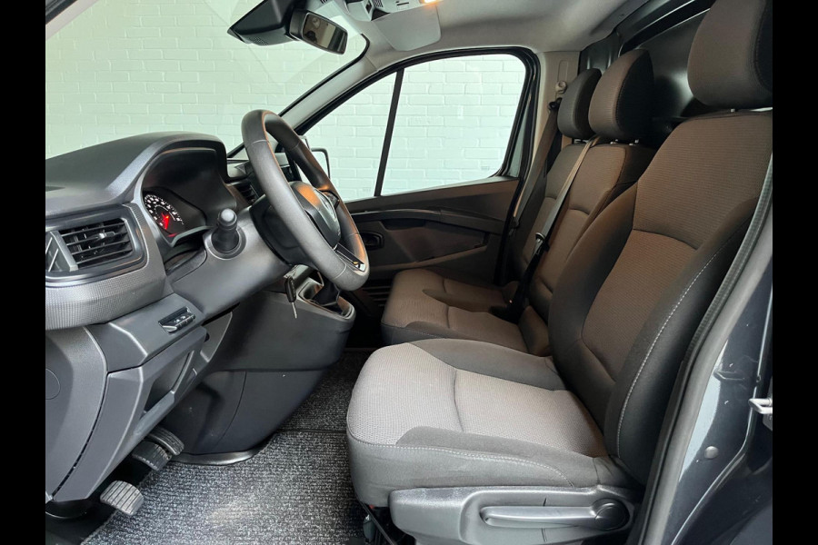 Renault Trafic 2.0 dCi 110PK euro6 T30 L2H1 Comfort 3Persoons, Airco, CruiseControl, Trekhaak, Metallic, RIJKLAARPRIJS!