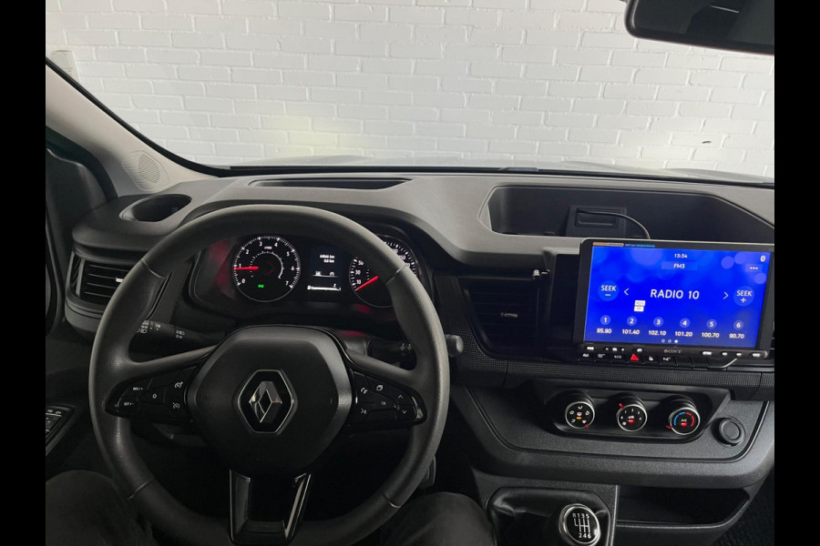 Renault Trafic 2.0 dCi 110PK euro6 T30 L2H1 Comfort 3Persoons, Airco, CruiseControl, Trekhaak, Metallic, RIJKLAARPRIJS!