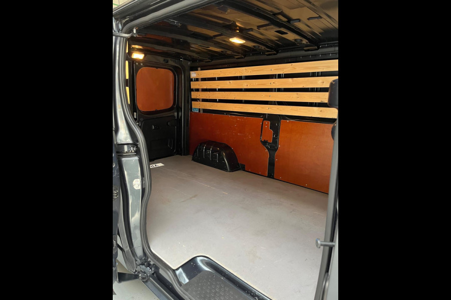 Renault Trafic 2.0 dCi 110PK euro6 T30 L2H1 Comfort 3Persoons, Airco, CruiseControl, Trekhaak, Metallic, RIJKLAARPRIJS!
