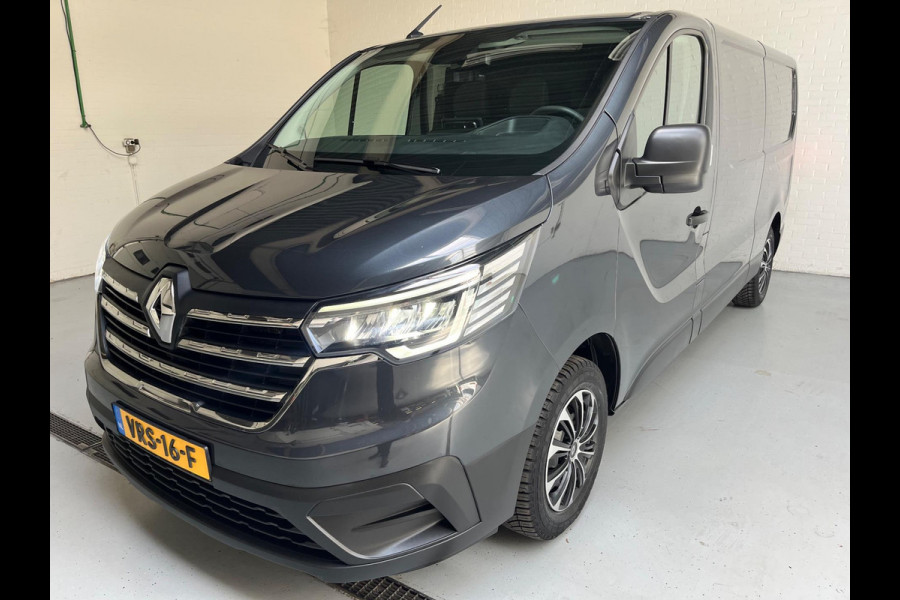 Renault Trafic 2.0 dCi 110PK euro6 T30 L2H1 Comfort 3Persoons, Airco, CruiseControl, Trekhaak, Metallic, RIJKLAARPRIJS!