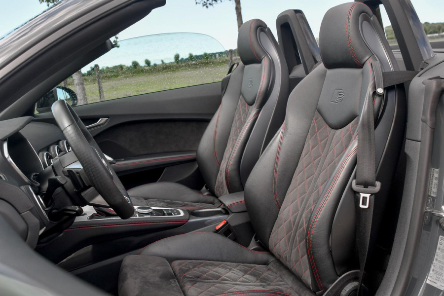 Audi TT Roadster 40 TFSI Pro line S Competiton. RS Stoelen, Keyless, CarPlay, Matrix!