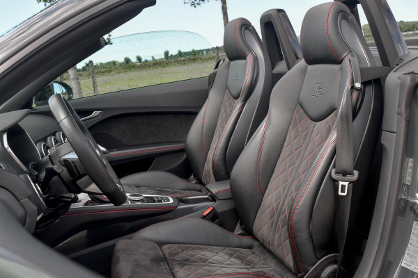 Audi TT Roadster 40 TFSI Pro line S Competiton. RS Stoelen, Keyless, CarPlay, Matrix!