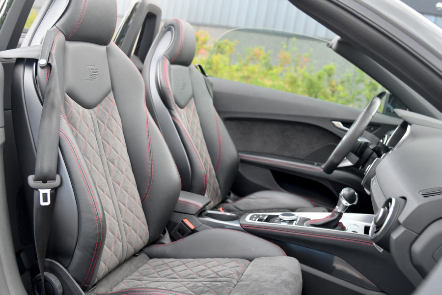 Audi TT Roadster 40 TFSI Pro line S Competiton. RS Stoelen, Keyless, CarPlay, Matrix!