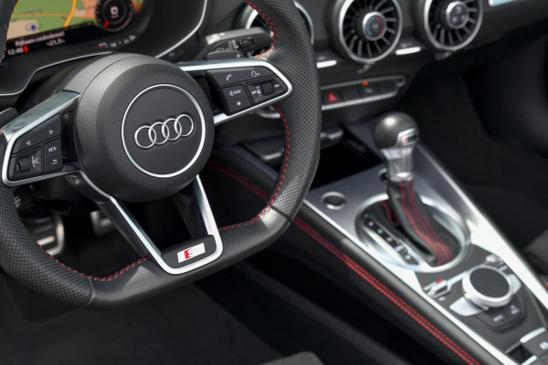Audi TT Roadster 40 TFSI Pro line S Competiton. RS Stoelen, Keyless, CarPlay, Matrix!
