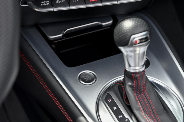 Audi TT Roadster 40 TFSI Pro line S Competiton. RS Stoelen, Keyless, CarPlay, Matrix!