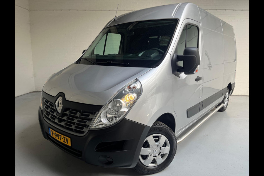 Renault Master 2.3 dCi 110PK euro6 L2H2 Stop & Start 3Persoons Unieke en originele kilometerstand! RIJKLAARPRIJS!