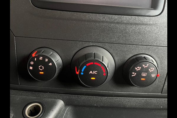 Renault Master 2.3 dCi 110PK euro6 L2H2 Stop & Start 3Persoons Unieke en originele kilometerstand! RIJKLAARPRIJS!