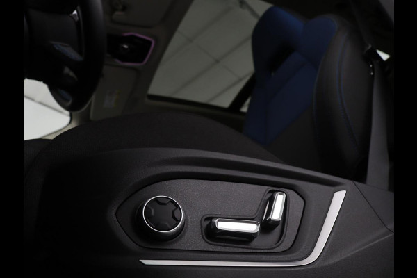 Lynk & Co 01 1.5 Plug In | Panoramadak | Infinity by Harman | Camera | Adaptive cruise | Stoelverwarming | Carplay | Memory | Full LED
