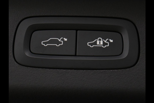 Lynk & Co 01 1.5 Plug In | Panoramadak | Infinity by Harman | Camera | Adaptive cruise | Stoelverwarming | Carplay | Memory | Full LED