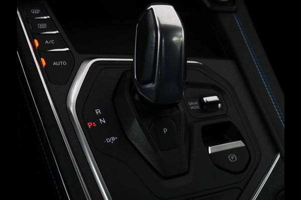 Lynk & Co 01 1.5 Plug In | Panoramadak | Infinity by Harman | Camera | Adaptive cruise | Stoelverwarming | Carplay | Memory | Full LED
