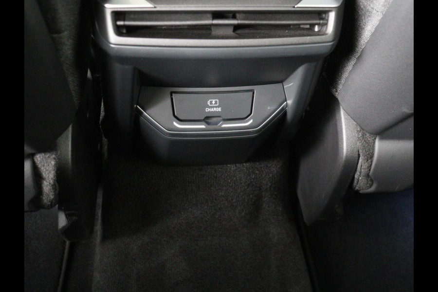 Lynk & Co 01 1.5 Plug In | Panoramadak | Infinity by Harman | Camera | Adaptive cruise | Stoelverwarming | Carplay | Memory | Full LED
