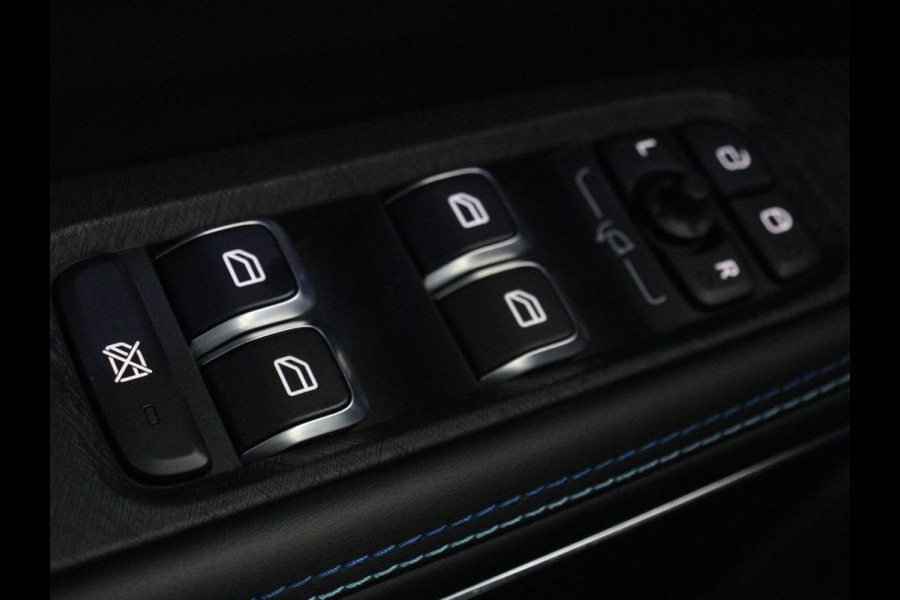 Lynk & Co 01 1.5 Plug In | Panoramadak | Infinity by Harman | Camera | Adaptive cruise | Stoelverwarming | Carplay | Memory | Full LED