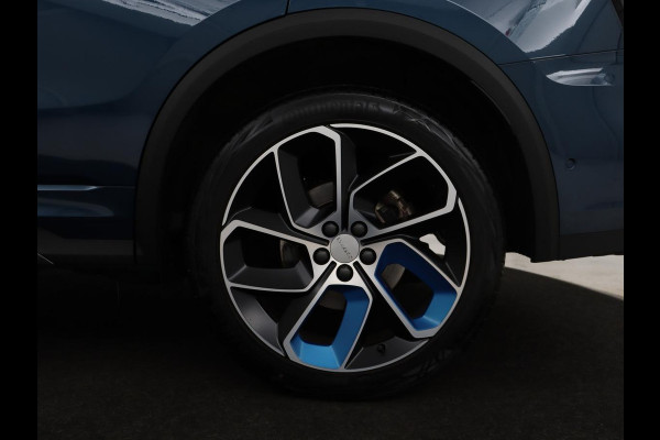 Lynk & Co 01 1.5 Plug In | Panoramadak | Infinity by Harman | Camera | Adaptive cruise | Stoelverwarming | Carplay | Memory | Full LED