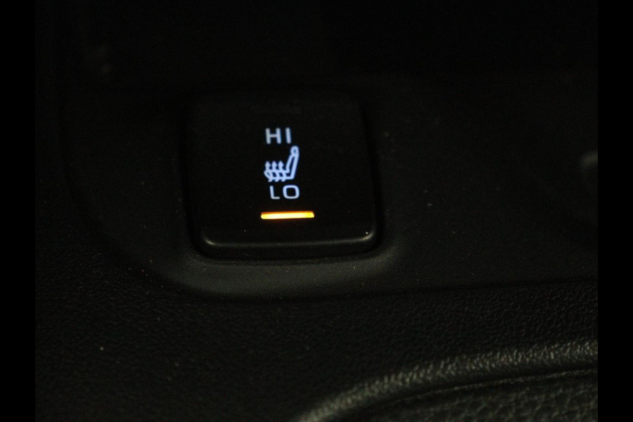Toyota Corolla 1.8 Hybrid Business Intro | Head-Up | Stoelverwarming | Adaptive cruise | Carplay | Carplay | Navigatie | Keyless | Park Assist