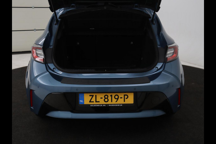 Toyota Corolla 1.8 Hybrid Business Intro | Head-Up | Stoelverwarming | Adaptive cruise | Carplay | Carplay | Navigatie | Keyless | Park Assist