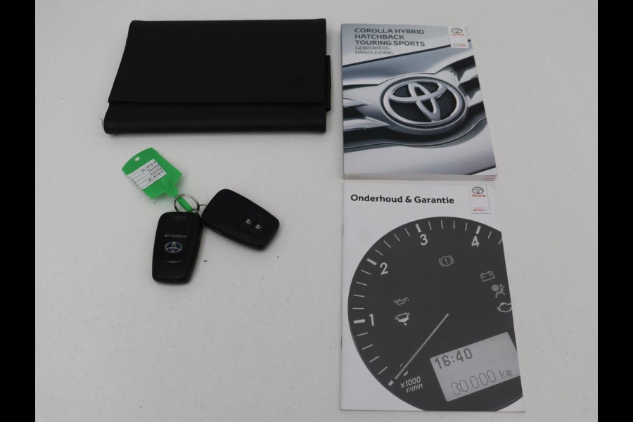 Toyota Corolla 1.8 Hybrid Business Intro | Head-Up | Stoelverwarming | Adaptive cruise | Carplay | Carplay | Navigatie | Keyless | Park Assist