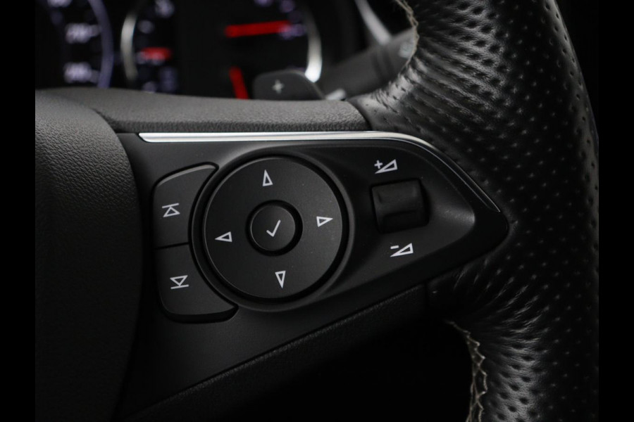 Opel Insignia Grand Sport 1.6 CDTI Innovation | OPC Line | Head-Up | Stoelventilatie | Leder | Massage | 360 camera | Carplay | AGR Stoel | Matrix LED | Navigatie | Stoel & stuurverwarming
