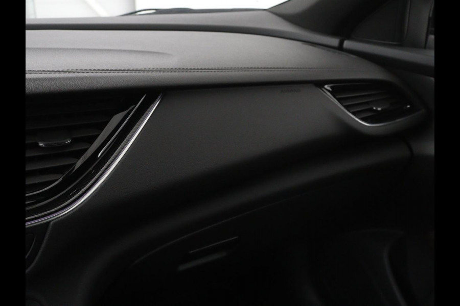 Opel Insignia Grand Sport 1.6 CDTI Innovation | OPC Line | Head-Up | Stoelventilatie | Leder | Massage | 360 camera | Carplay | AGR Stoel | Matrix LED | Navigatie | Stoel & stuurverwarming