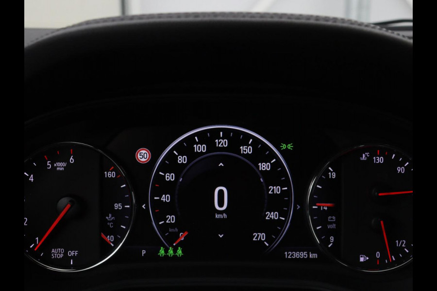 Opel Insignia Grand Sport 1.6 CDTI Innovation | OPC Line | Head-Up | Stoelventilatie | Leder | Massage | 360 camera | Carplay | AGR Stoel | Matrix LED | Navigatie | Stoel & stuurverwarming