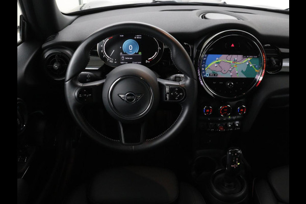 MINI Cooper 1.5 Classic | Automaat | Leder | Carplay | Full LED | Navigatie | Climate control | Parkeerhulp | Cruise control