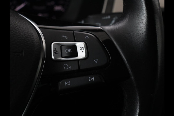 Volkswagen Passat 1.4 TSI R Line | Trekhaak | 360 camera | Stoelverwarming | Leder/Alcantara | Carplay | Adaptive cruise | Navigatie | Full LED | Virtual Cockpit