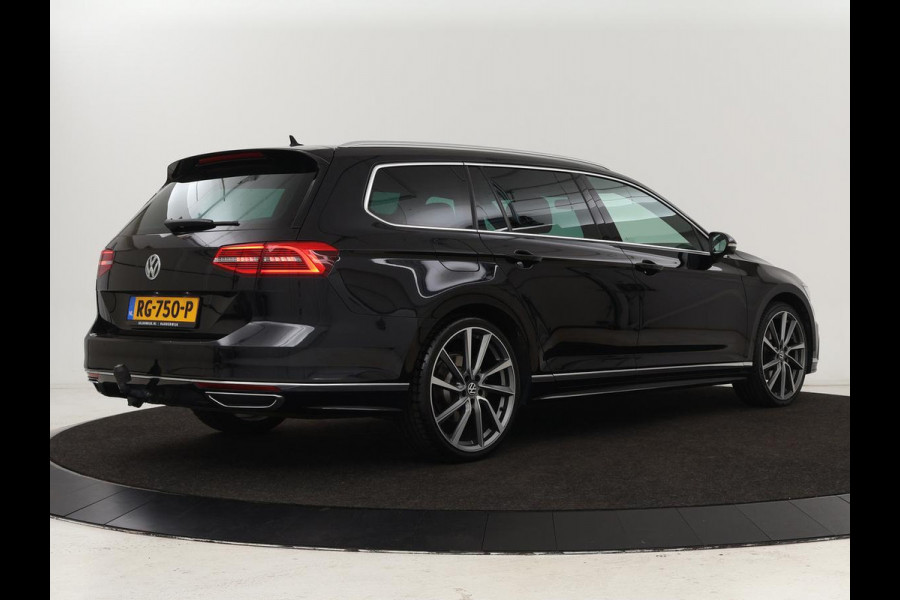 Volkswagen Passat 1.4 TSI R Line | Trekhaak | 360 camera | Stoelverwarming | Leder/Alcantara | Carplay | Adaptive cruise | Navigatie | Full LED | Virtual Cockpit