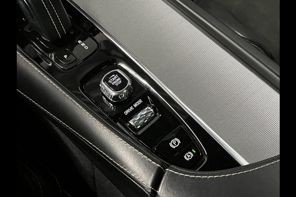 Volvo XC90 R-DESIGN Plug-In Hybrid AWD | Adapt. cruise control | Head-up | Open dak | Bowers & Wilkins | 22" | 360 Camera