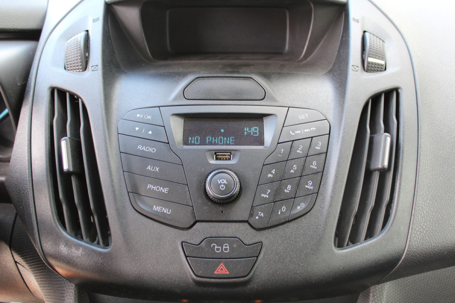 Ford Transit Connect 1.5-75pk TDCI L1 Trend. Dames en heren ondernemers, let op: nette bedrijfswagen, goed voor nog jaren veilig en plezierig vervoer ! Airco, telefoonvoorb., trekhaak, imperiaal, laadruimte betimmerd etc.