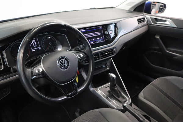 Volkswagen Polo 1.0 TSI Highline Business R ACC Parkeersensoren 16'' LM 95pk
