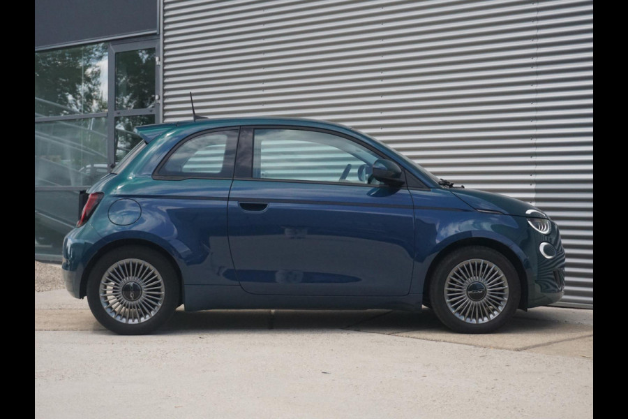 Fiat 500E Business Launch Edition 42 kWh Camera | Stoelverwarming | Led | BTW
