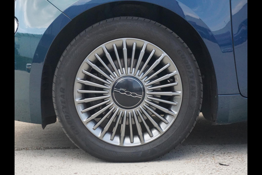 Fiat 500E Business Launch Edition 42 kWh Camera | Stoelverwarming | Led | BTW