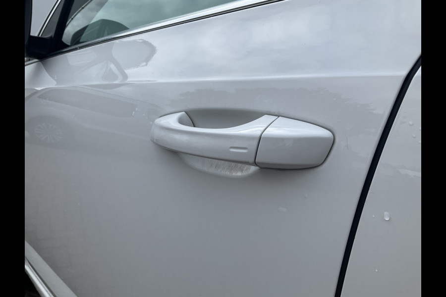 Škoda Octavia Combi 1.5 TSI 150pk Automaat Trekhaak Carplay Stoelverw Cruise NL-Auto!