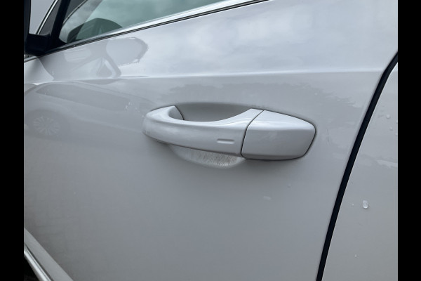 Škoda Octavia Combi 1.5 TSI 150pk Automaat Trekhaak Carplay Stoelverw Cruise NL-Auto!
