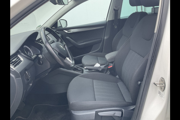 Škoda Octavia Combi 1.5 TSI 150pk Automaat Trekhaak Carplay Stoelverw Cruise NL-Auto!